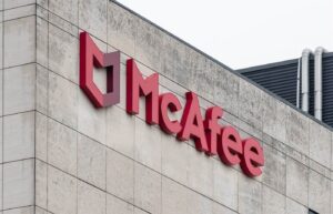 Read more about the article McAfee привлекла $ 620 млн в ходе IPO