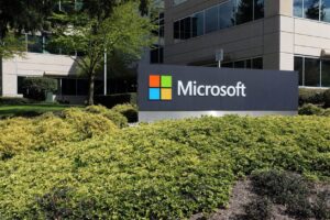 Read more about the article Подозреваемые российские хакеры использовали поставщиков Microsoft для взлома клиентов